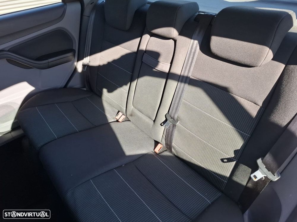 Ford Focus 1.6 TDCi Titanium - 17