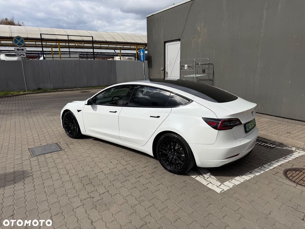 Tesla Model 3 Langstreckenbatterie Allradantrieb Dual Motor - 5