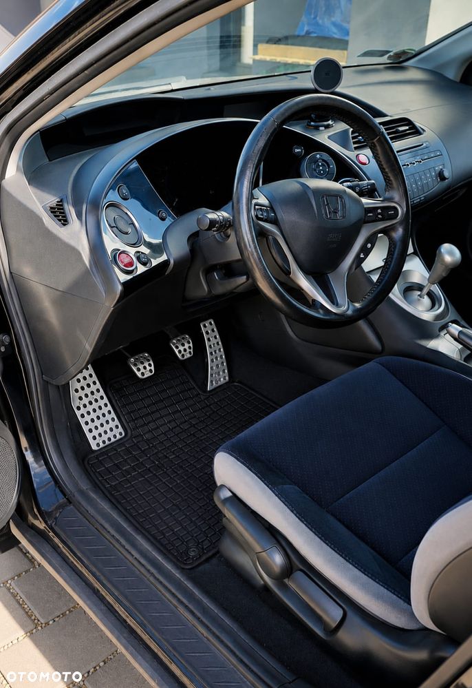 Honda Civic 1.8i-VTEC Comfort - 2