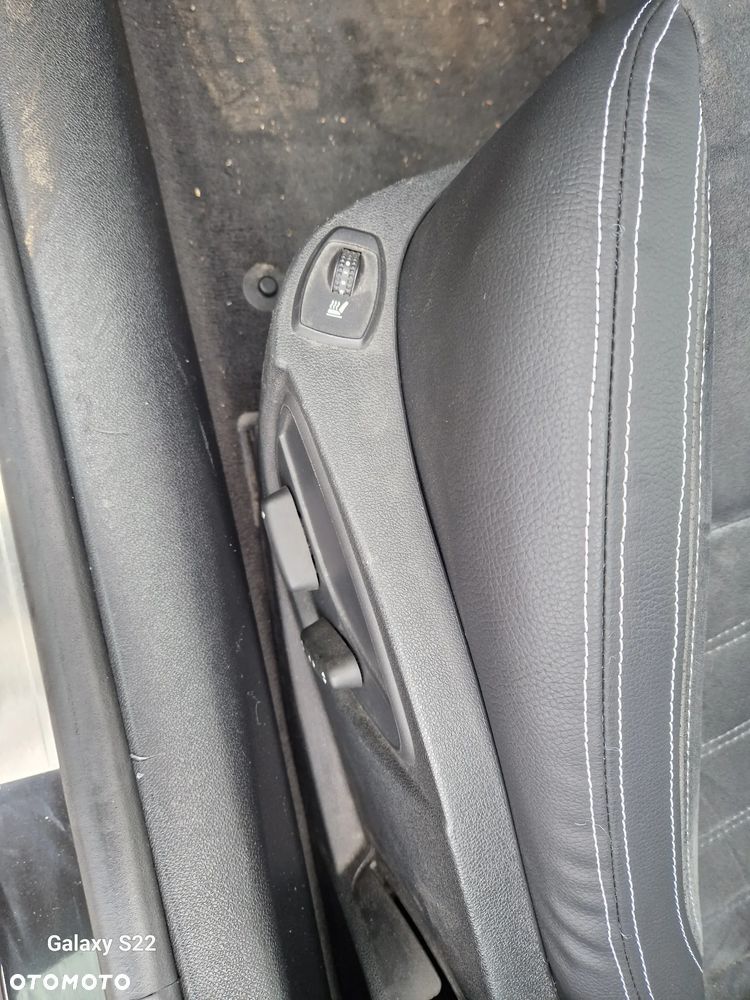 Renault Laguna dCi 150 FAP Initiale - 24