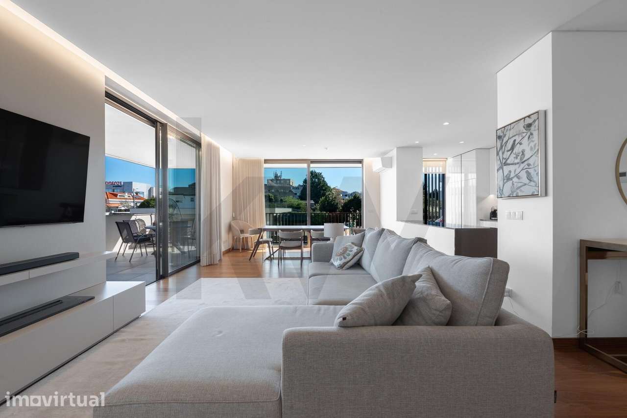 Apartamento T3 em Santa Maria da Feira (Condomínio Fechado) - Grande imagem: 2/31