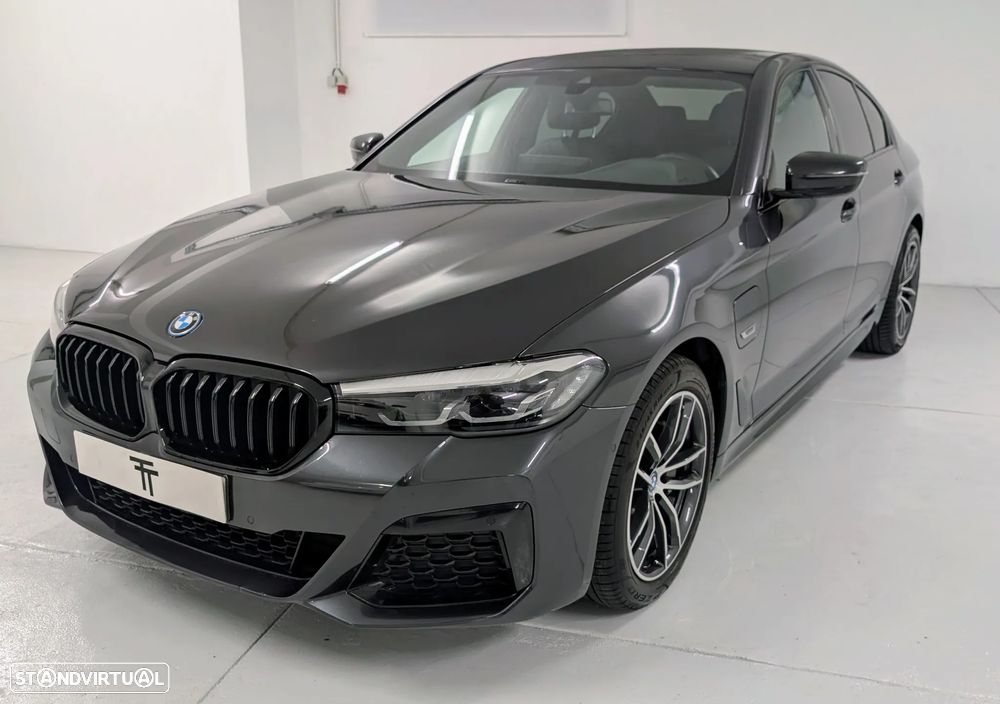 BMW 530 e Pack M - 1