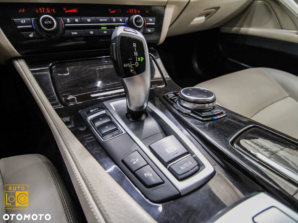 BMW Seria 5 520d xDrive Luxury Line - 28