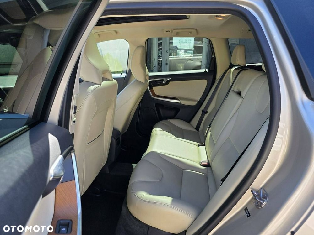 Volvo XC 60 T5 Geartronic Kinetic - 30