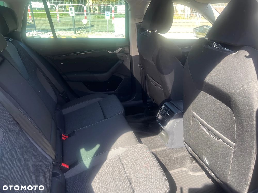 Skoda Octavia 1.5 TSI mHEV Drive Selection DSG - 9