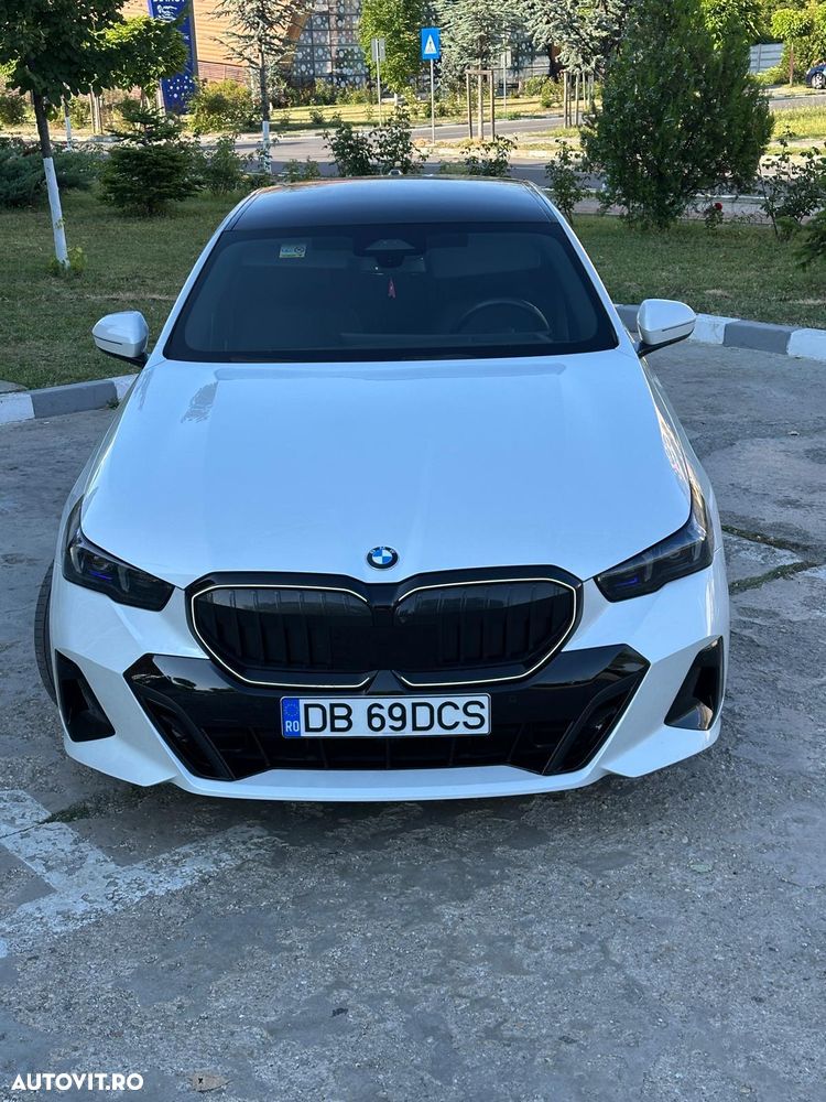 BMW Seria 5 520i Aut. - 39