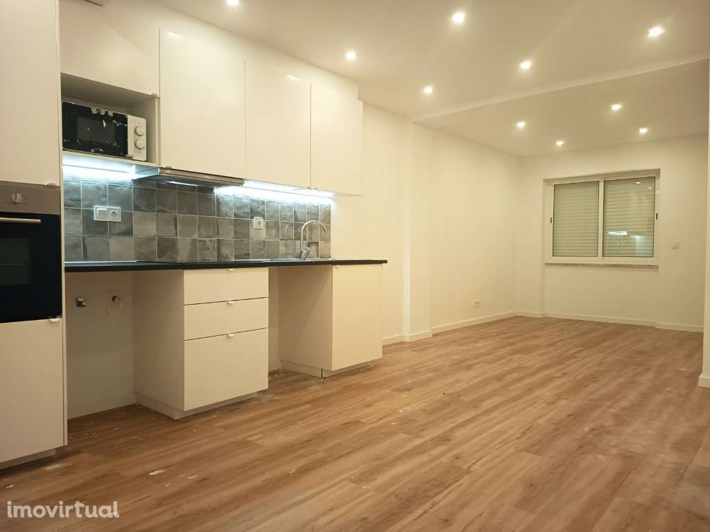 Apartamento T2 totalmente renovado nas Mercês, Sintra - Grande imagem: 5/24