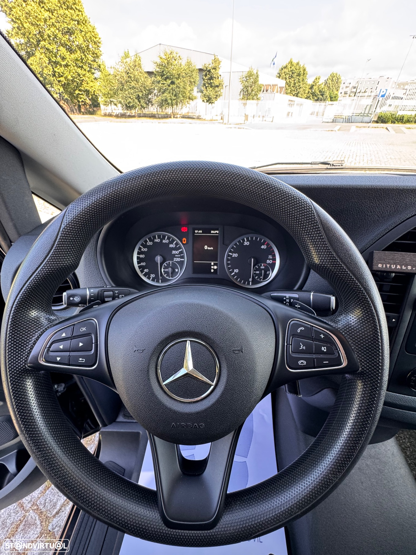 Mercedes-Benz Vito Tourer - 19