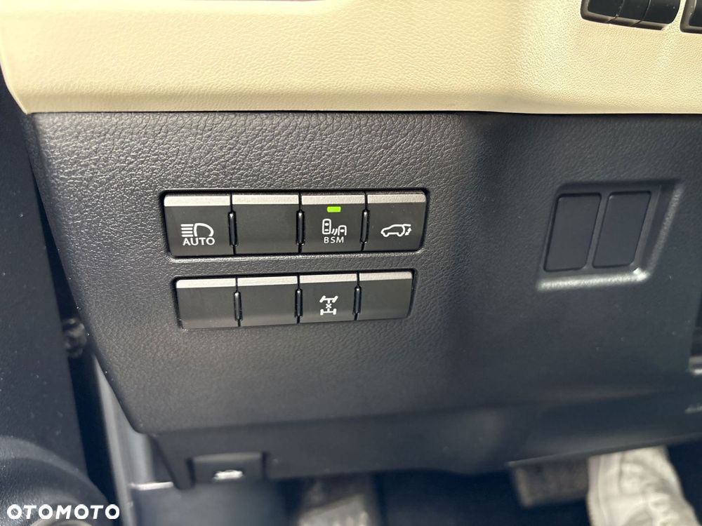 Lexus NX 300 F Impression AWD - 24