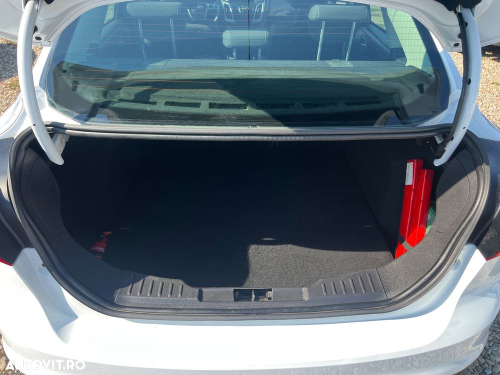 Ford Focus 1.6 TDCi DPF Trend - 24