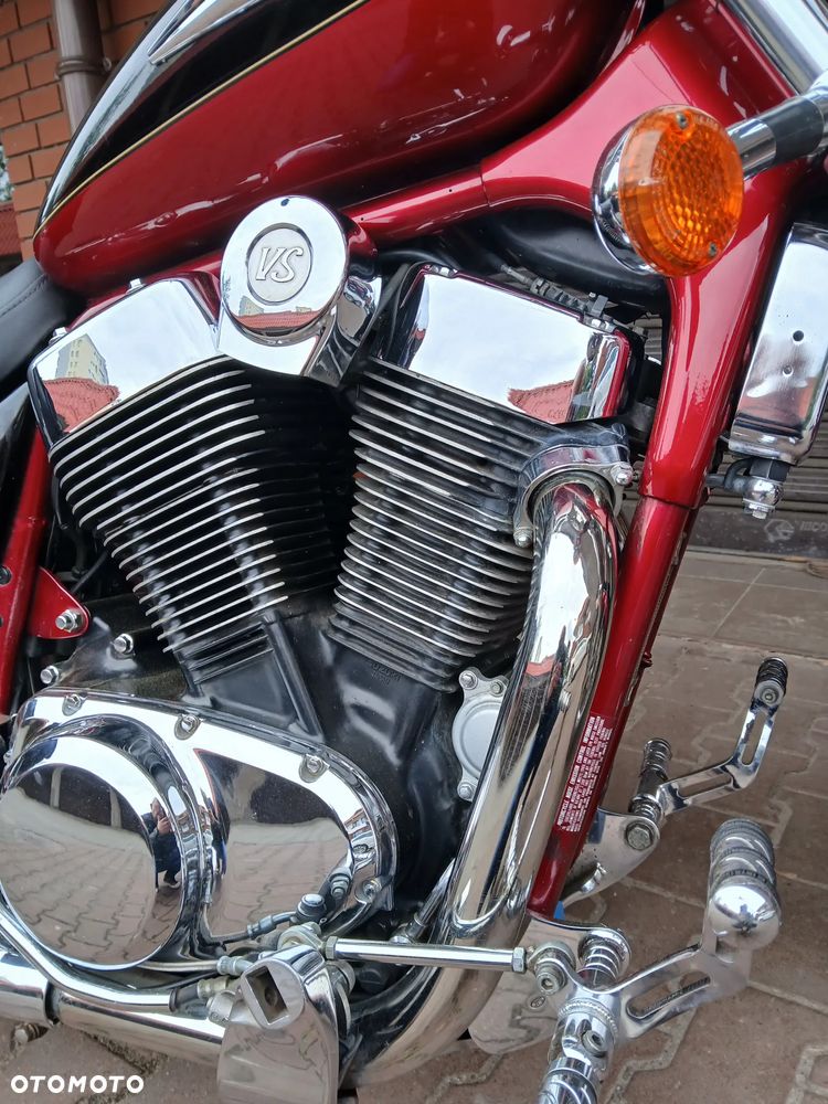 Suzuki Intruder - 1