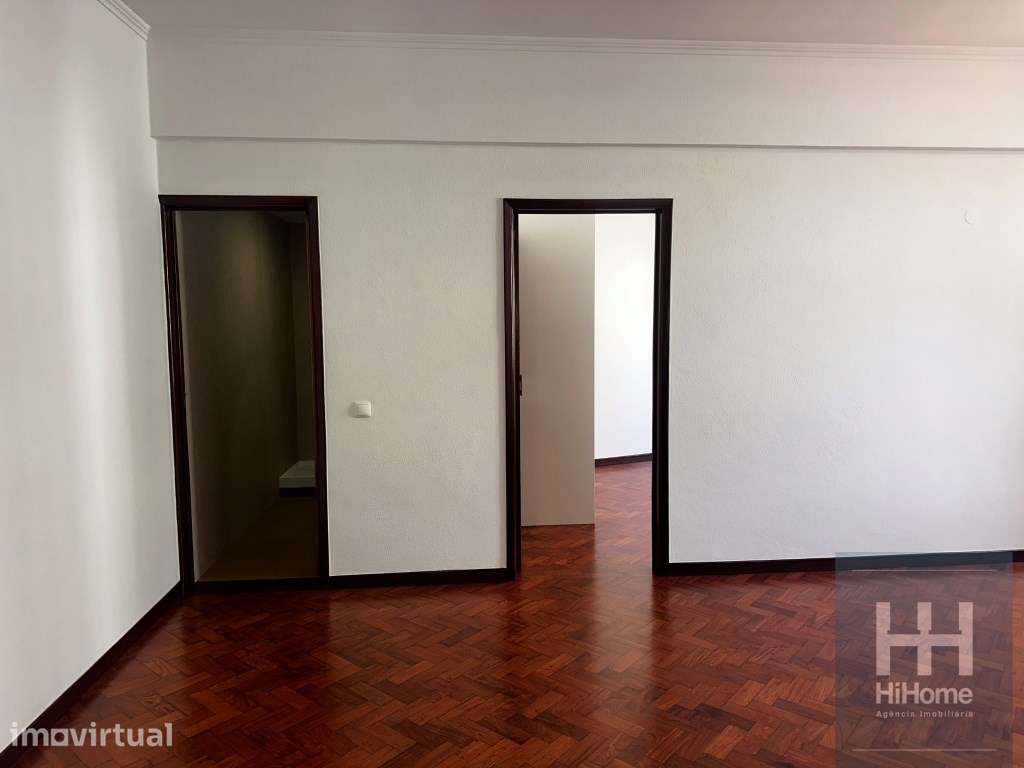 Apartamento T2 remodelado no Centro do Funchal - Grande imagem: 4/11