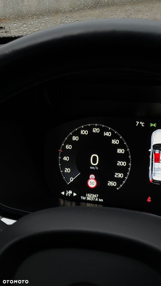 Volvo XC 60 T5 R-Design - 9