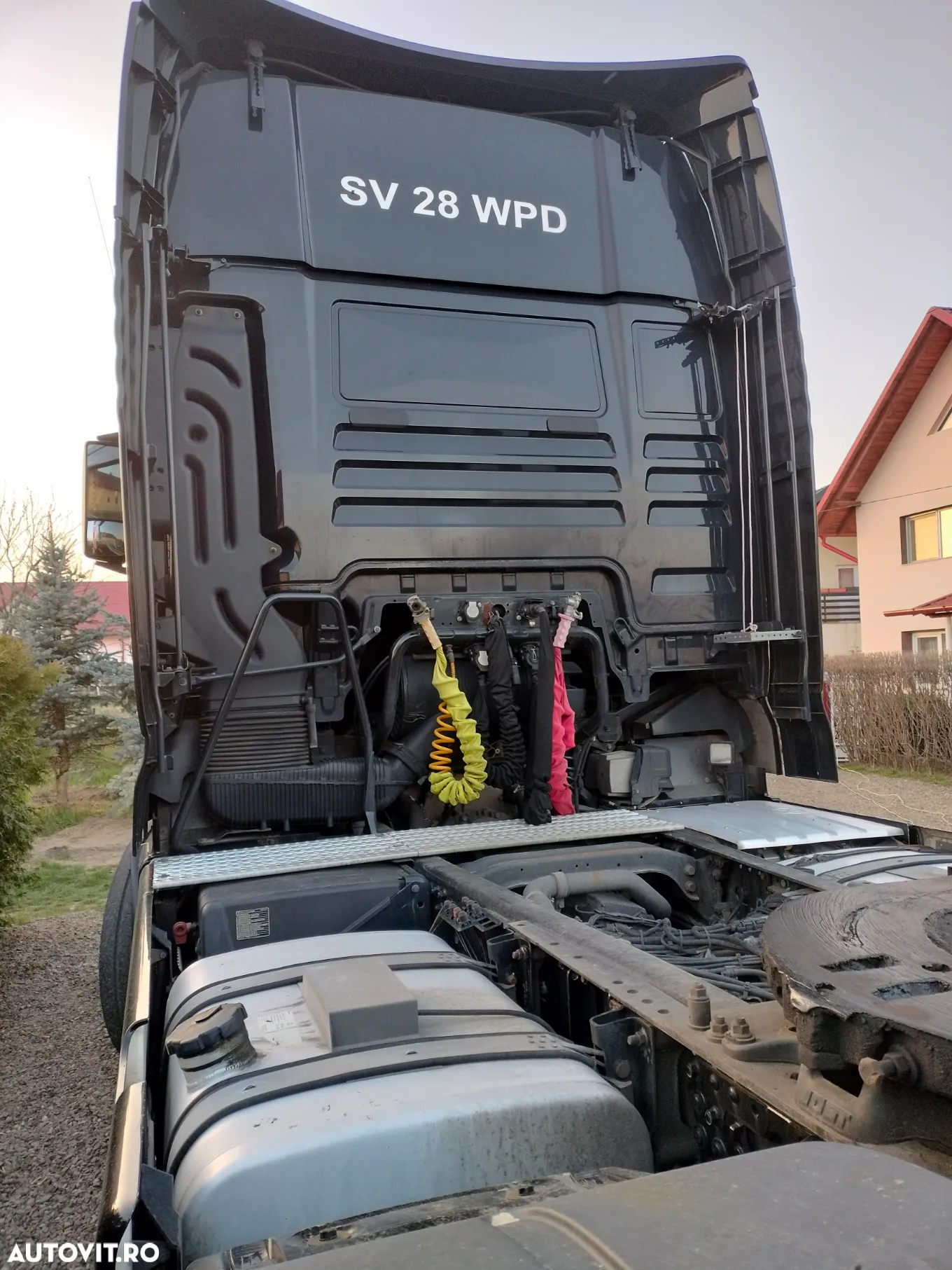 MAN TGX RED LION EDITION - 4