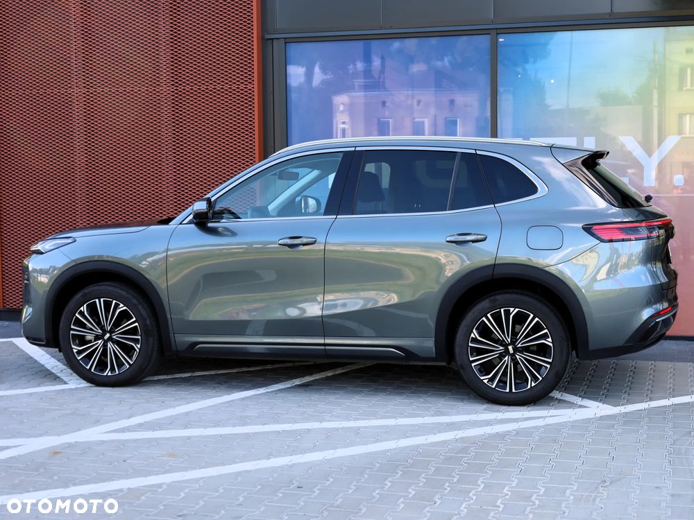 Geely Starray EM-i 1.5 PHEV Max - 32