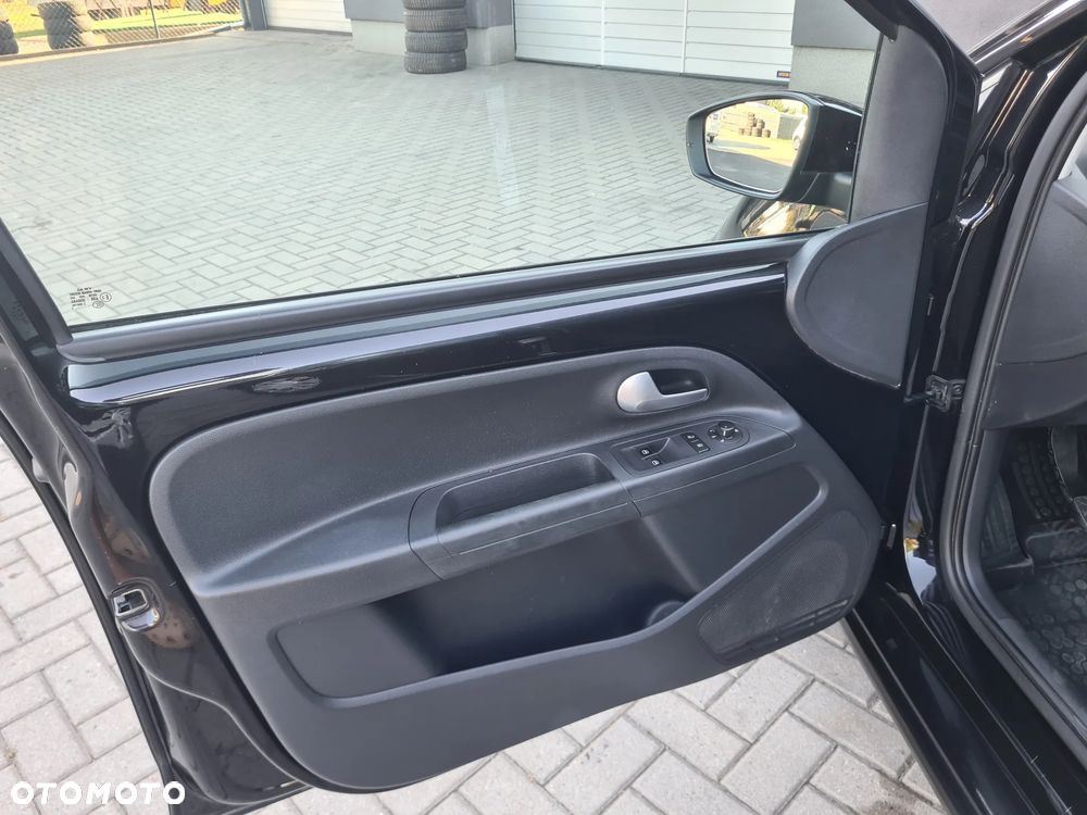 Volkswagen up! 1.0 Black Style - 9