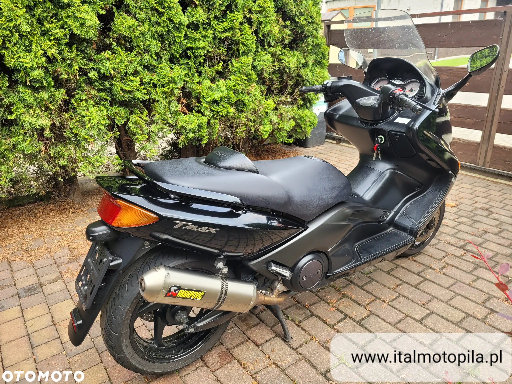 Yamaha Tmax - 15