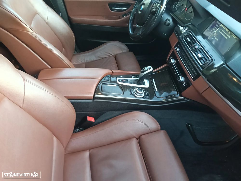 BMW 520 d Exclusive Auto 123g - 17