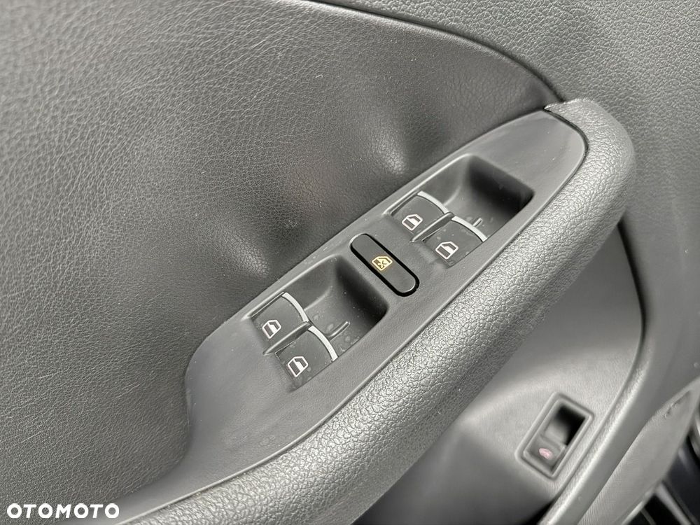 Volkswagen Jetta - 30