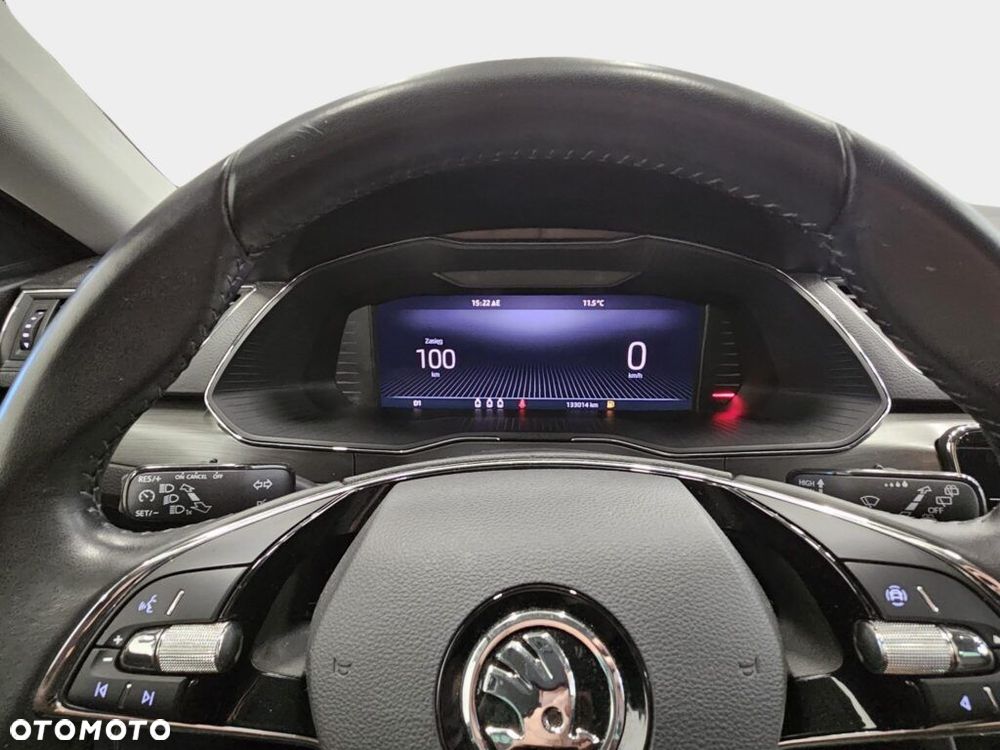 Skoda Superb 2.0 TDI SCR Style DSG - 20