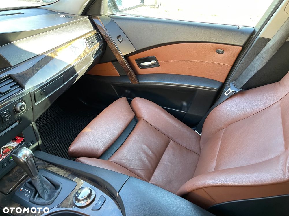 BMW Seria 5 530d - 38