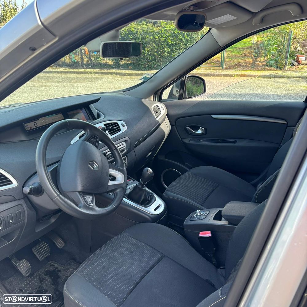 Renault Grand Scénic 1.5 dCi Luxe 7L - 9