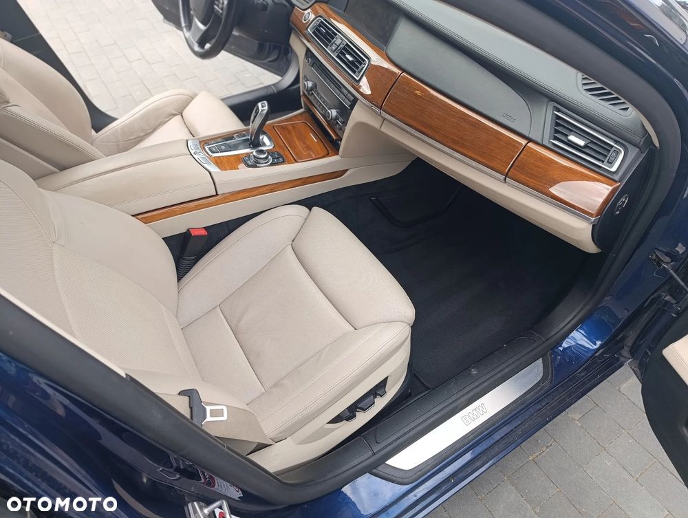 BMW Seria 7 - 19