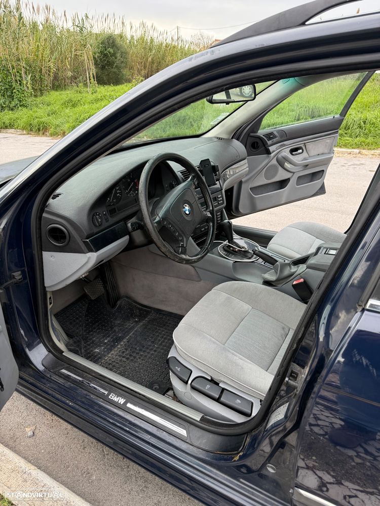 BMW 525 tds A Touring - 8