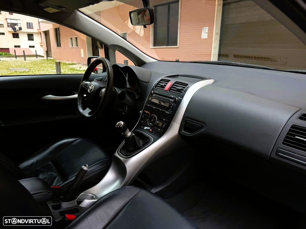 Toyota Auris 1.4 D-4D Sol - 9