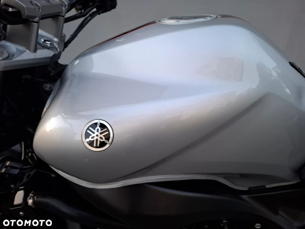 Yamaha FZ6 - 32
