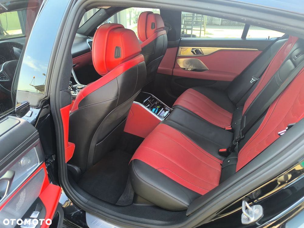 BMW Seria 8 - 9