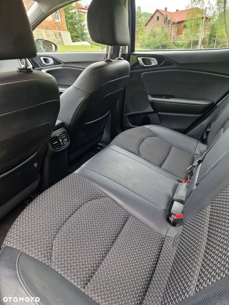 Kia XCeed - 19