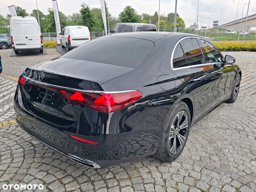 Mercedes-Benz Klasa E 220 d mHEV Avantgarde 9G-Tronic - 7
