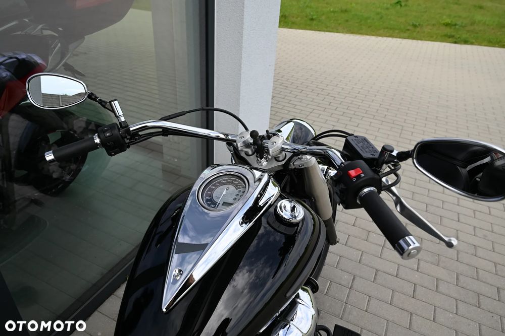 Yamaha XVS - 6