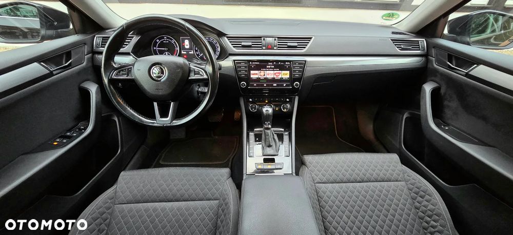 Skoda Superb 2.0 TDI Active DSG - 11