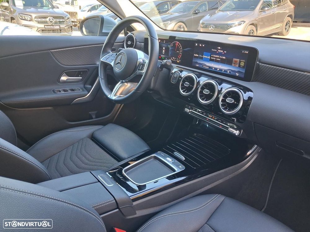 Mercedes-Benz A 250 Limousine - 15