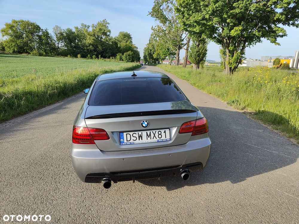 BMW Seria 3 335i Coupe - 6