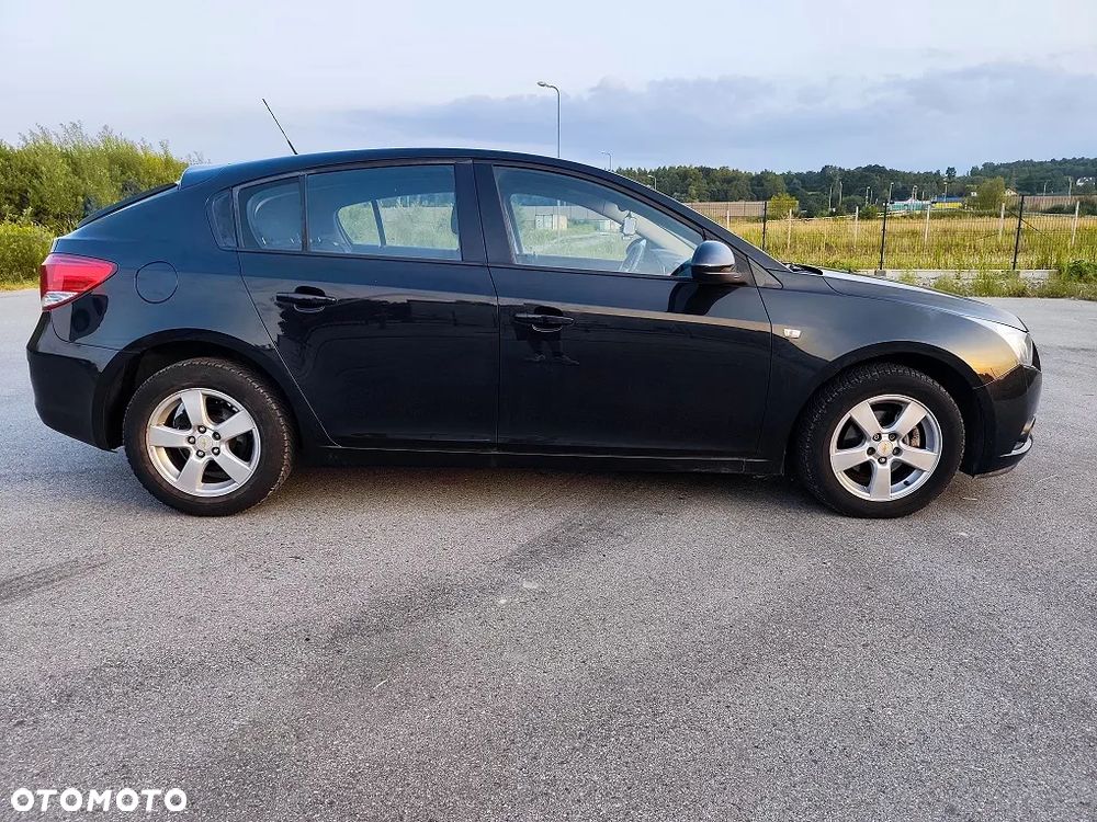 Chevrolet Cruze 1.6 LS - 4