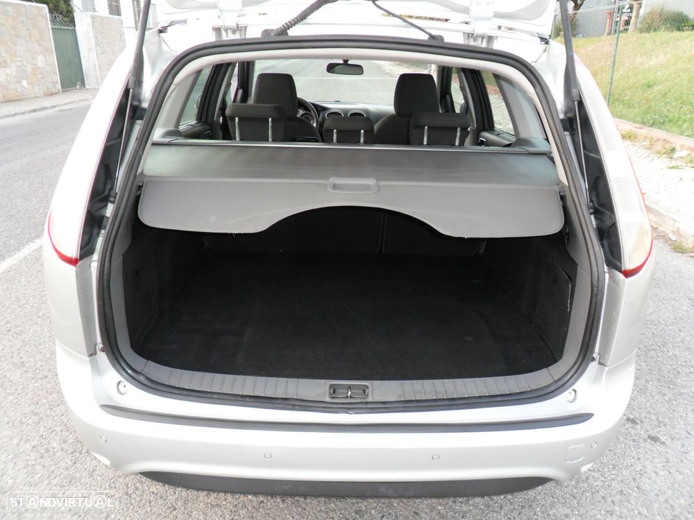 Ford Focus SW 1.6 TDCi Sport - 20
