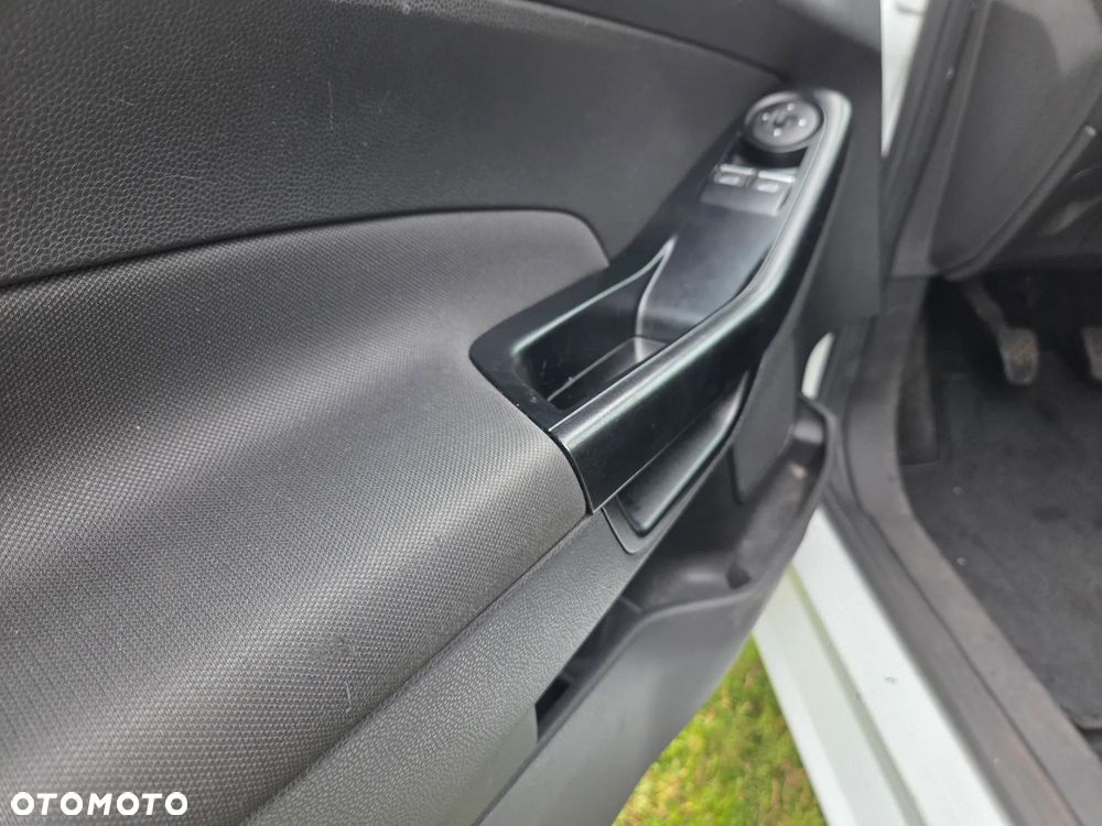 Ford Fiesta - 16