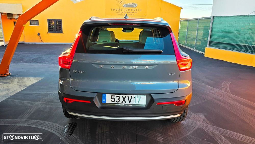 Volvo XC 40 2.0 D3 Momentum Geartronic - 19