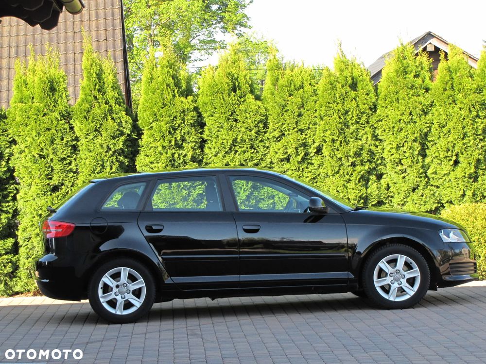 Audi A3 Sportback 1.6 Ambiente - 26