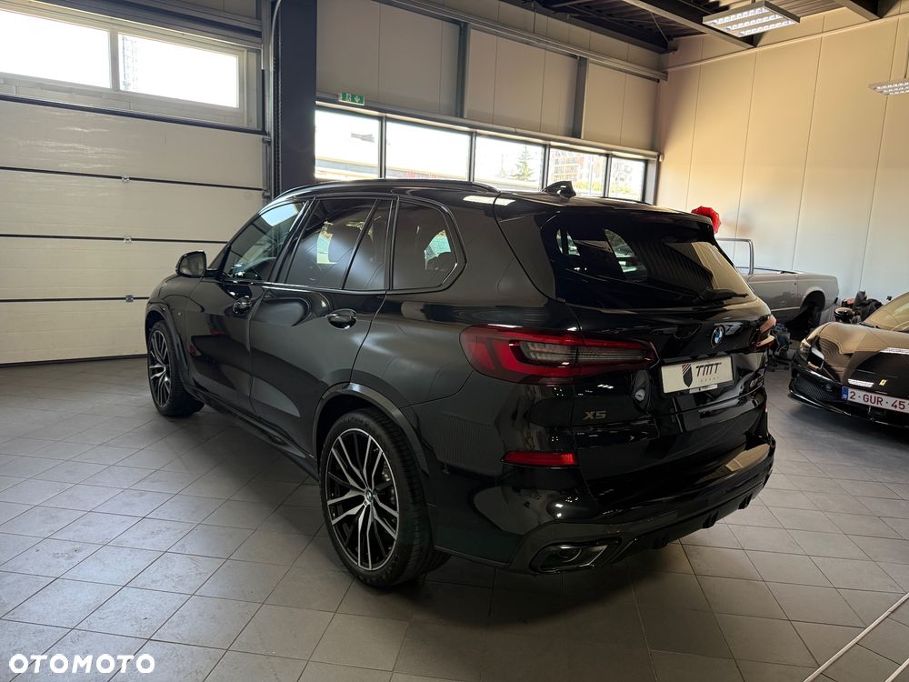 BMW X5 M M50i - 8