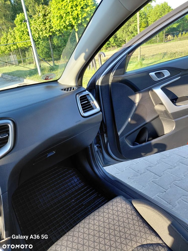 Kia Ceed 1.6 CRDi mHEV M - 34