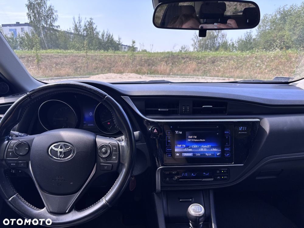 Toyota Auris 1.6 Prestige - 7