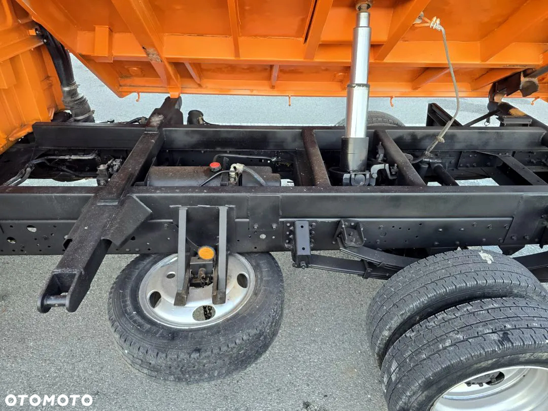 Mitsubishi FUSO CANTER - 13