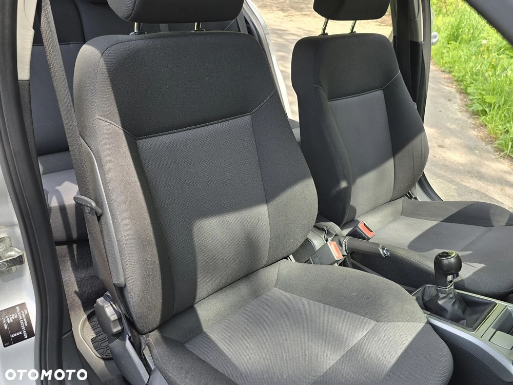 Opel Astra 1.6 Enjoy - 24