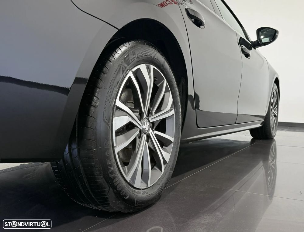 Peugeot 508 1.6 Hybrid Allure e-EAT8 - 48