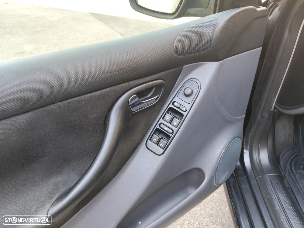 SEAT Leon 1.9 TDI Top Sport - 19