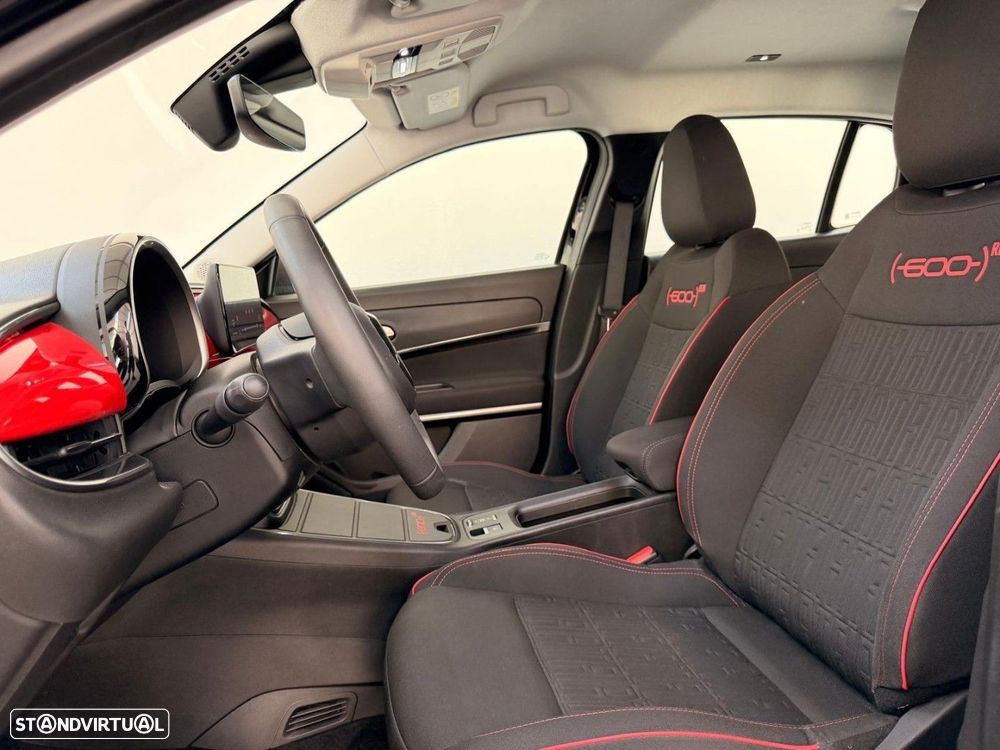 Fiat 600e 54 kWh (RED) - 10